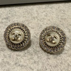 Chanel round white stone+ gold earring
